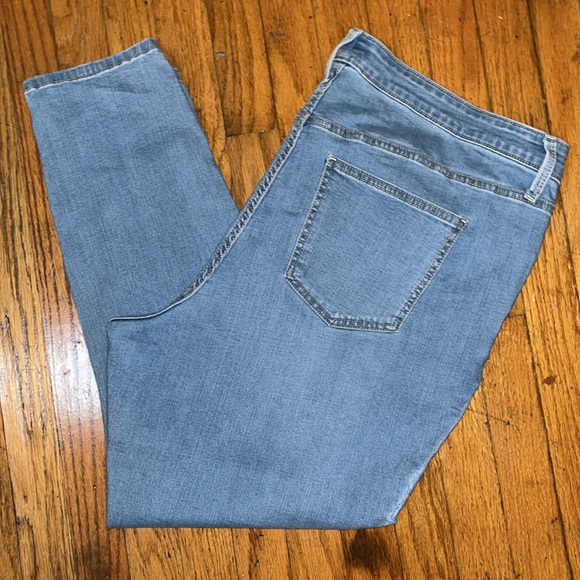 Ava & Viv Light Blue Denim Jeans Size 20W - Picture 2 of 7
